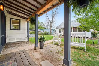 801 Bishop St Smithville, TX 78957 photo 4