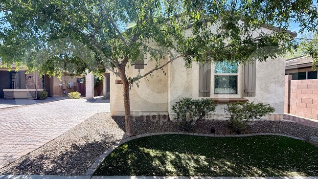 1819 S Racine Ln Gilbert, AZ 85295 photo 3