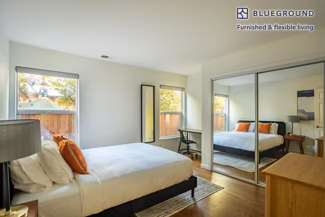 732 Laurel Avenue, Menlo Park, CA 94025 photo 2