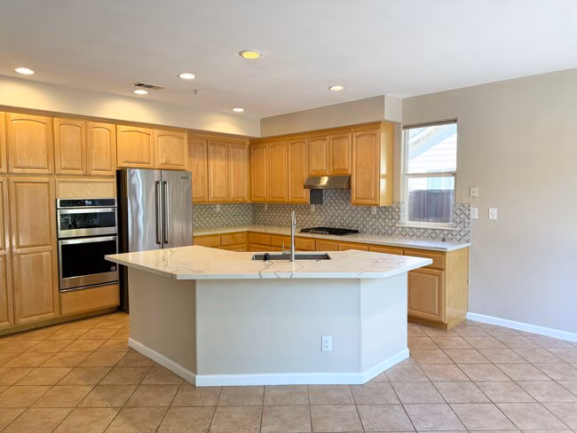 Perfect Shape Single Family Home in Livermore with many upgrades photo 2