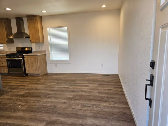 1409 N French St Casa Grande, AZ 85122 photo 2