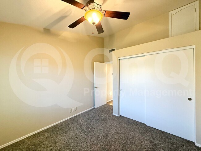 3882 S Hawthorn Dr Chandler, AZ 85248 photo 3
