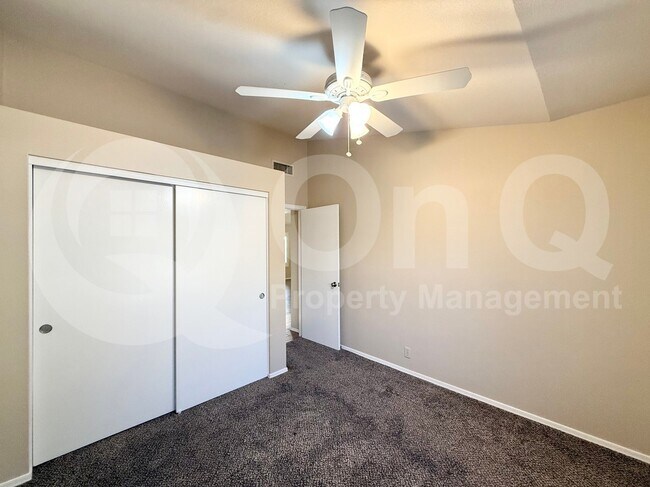 3882 S Hawthorn Dr Chandler, AZ 85248 photo 5