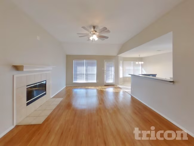 917 Red Oak Trails, Cedar Hill, TX 75104 photo 3