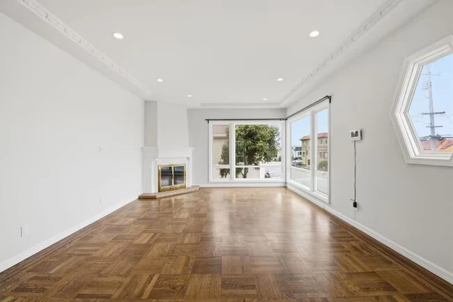 1603 Ortega St San Francisco, CA 94122 photo 2