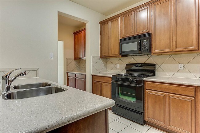 8528 Willow Loch Dr Spring, TX 77379 photo 4