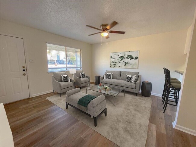 2607 Ektom Dr Austin, TX 78745 photo 3