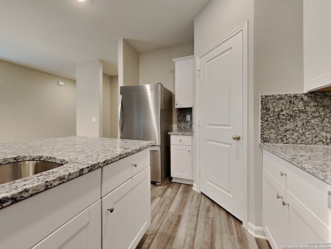 7410 Boa Holw San Antonio, TX 78253 photo 5