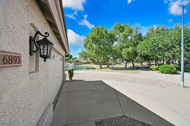 6893 W Firebird Dr Glendale, AZ 85308 photo 4