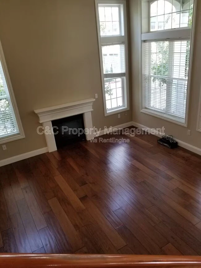 3687 Whitworth Dr Dublin, CA 94568 photo 2