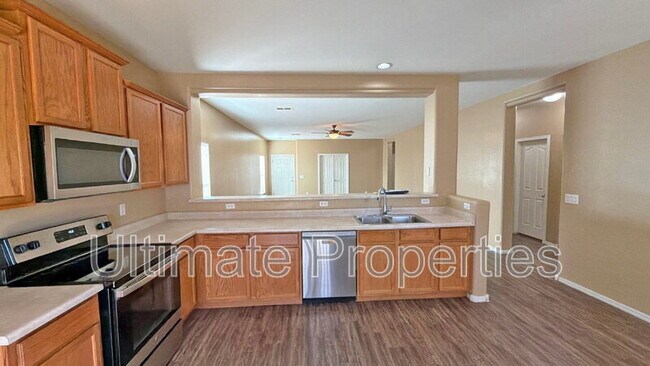 15285 W Shaw Butte Dr Surprise, AZ 85379 photo 5