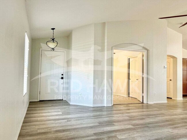 38564 N La Grange Ln San Tan Valley, AZ 85140 photo 4