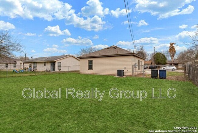 1534 Lahn Rd New Braunfels, TX 78130 photo 5