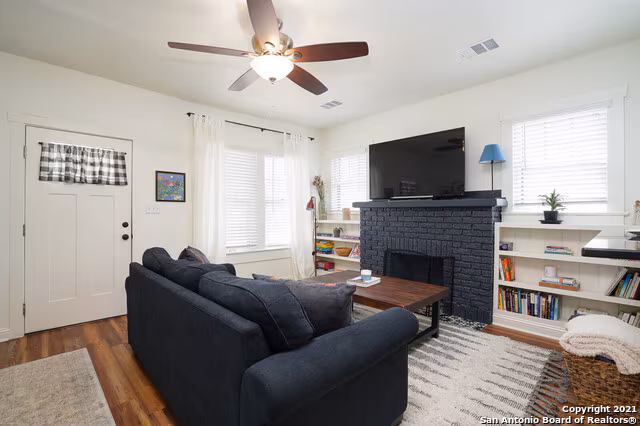 1125 Virginia Blvd San Antonio, TX 78203 photo 4