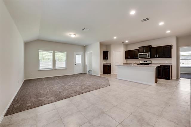 8816 Ring Gold Dr Fort Worth, TX 76123 photo 5