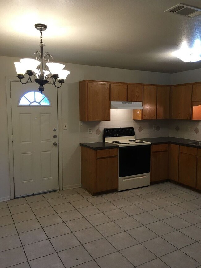 3003 Cantabrian Dr Killeen, TX 76542 photo 2
