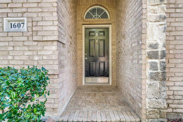 1607 Monte Carlo Drive, Mansfield, TX 76063 photo 2