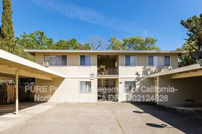 2354 Heidi Pl Santa Rosa, CA 95403 photo 2