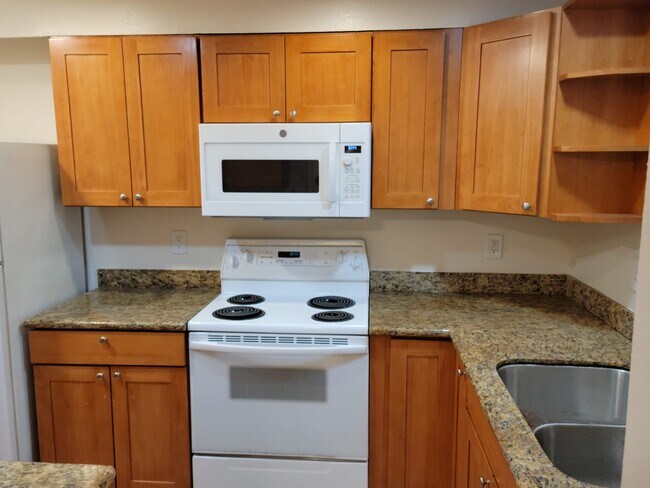 14120 NE 7th Pl Bellevue, WA 98007 photo 4
