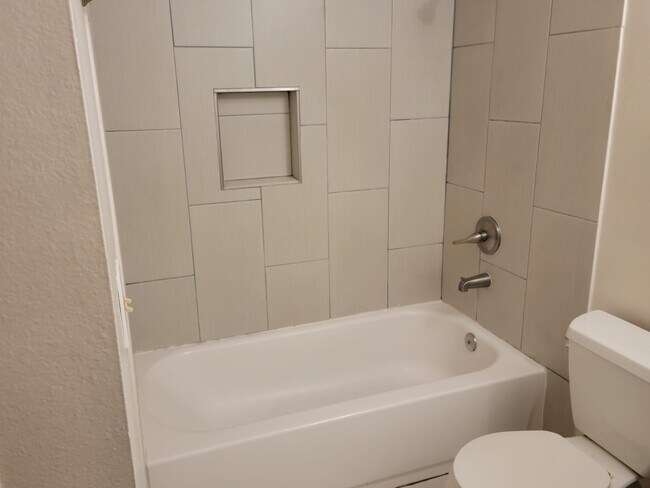 14120 NE 7th Pl Bellevue, WA 98007 photo 5