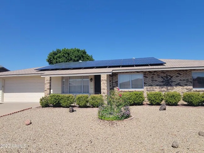 9714 W Hawthorn Ct Sun City, AZ 85351 photo 2