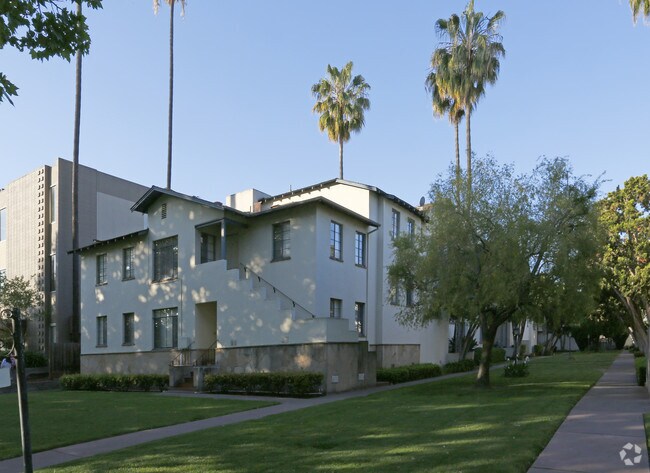 Ellenberg Apartments photo 2
