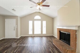 1100 Palomino Drive, Little Elm, TX 75068 photo 2