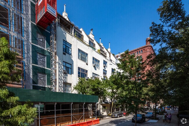130 Barrow St New York, NY 10014 photo 4