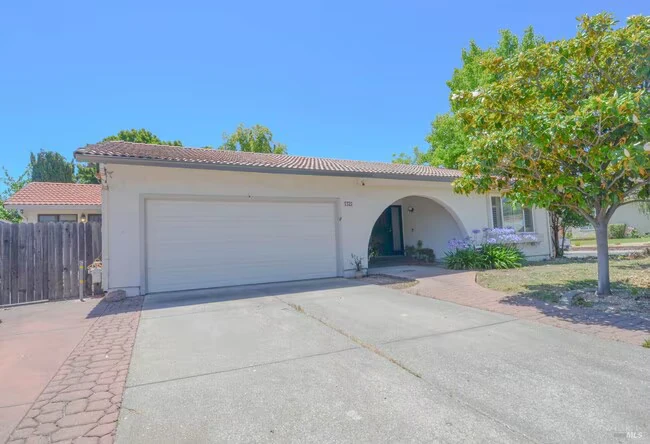 1321 Astoria Dr Fairfield, CA 94534 photo 3