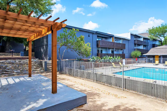 Cascade Apartments photo 5