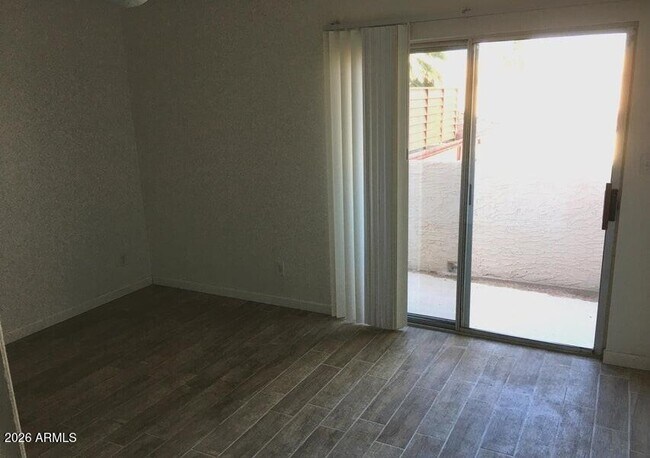 510 W University Dr Tempe, AZ 85281 photo 5