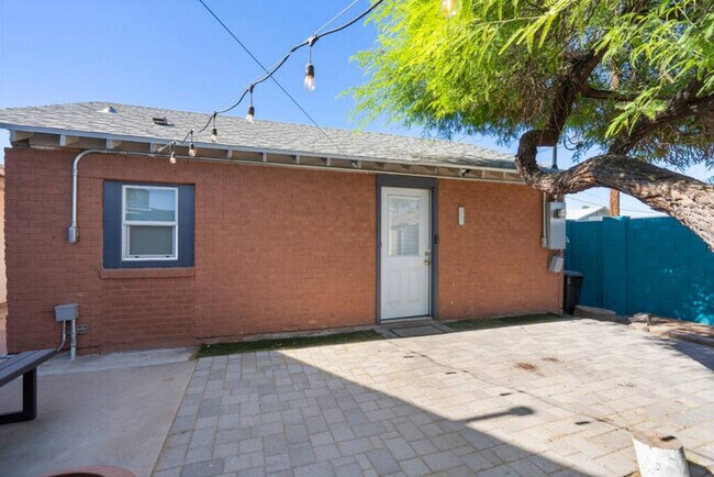 320 North 13th Place, Phoenix, AZ 85006 photo 4