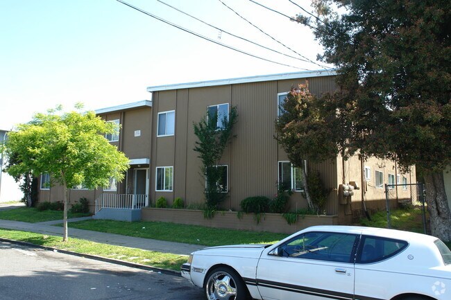 2227 Bonar Street, Berkeley, CA 94702 photo 3