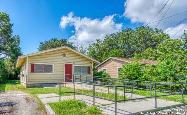 236 Hawthorne St San Antonio, TX 78214 photo 3