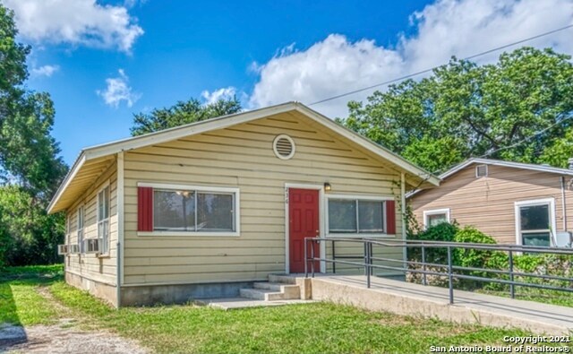 236 Hawthorne St San Antonio, TX 78214 photo 4