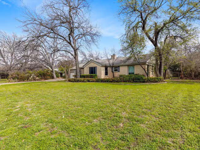 3709 Bellaire Cir Fort Worth, TX 76109 photo 3