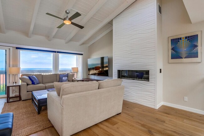 450 S Sierra Ave Solana Beach, CA 92075 photo 3