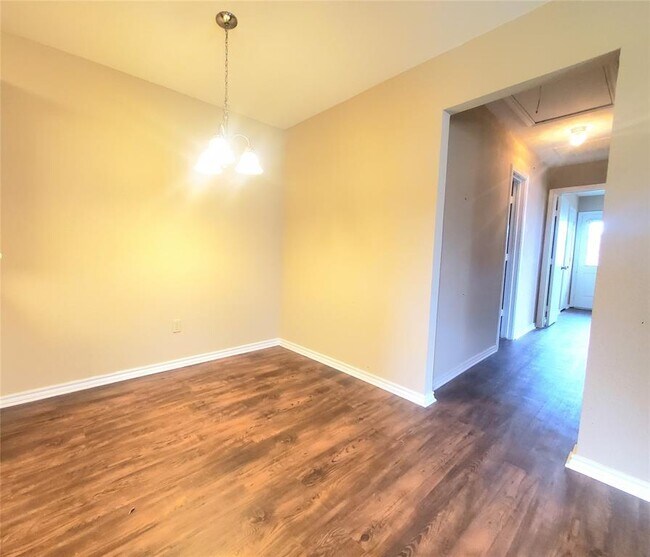 1432 Briar Circle, Crowley, TX 76036 photo 2