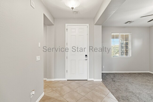 14479 W Desert Flower Dr Goodyear, AZ 85395 photo 4