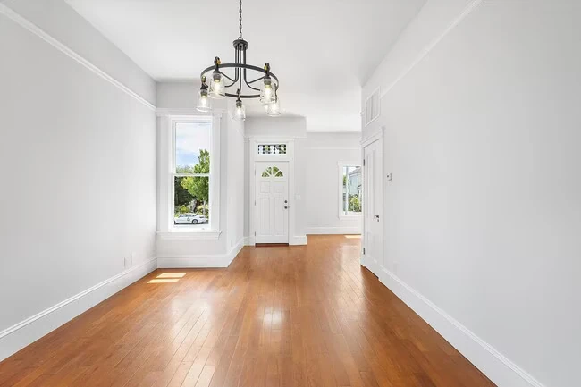 1913 Broadway Alameda, CA 94501 photo 5
