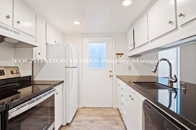 67 Roundtree Blvd San Rafael, CA 94903 photo 5