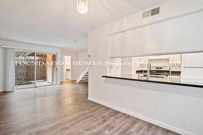 67 Roundtree Blvd San Rafael, CA 94903 photo 3