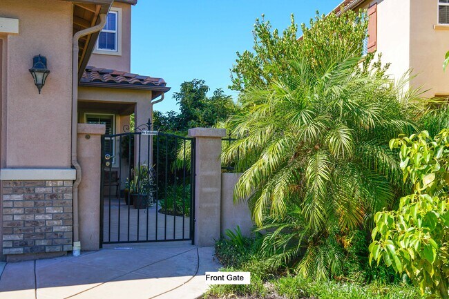 1167 Vista Pointe Blvd Oceanside, CA 92057 photo 2