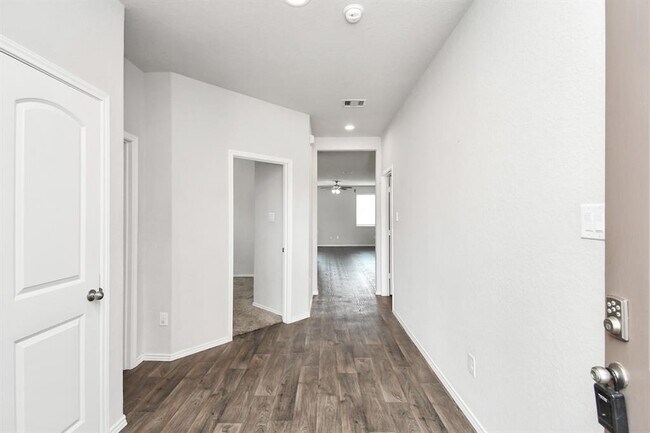 21307 Montclair Valley Way, Katy, TX 77449 photo 2