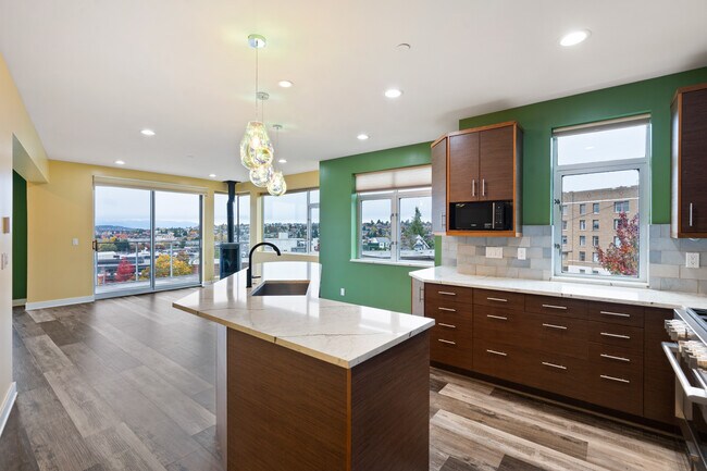 2731 Boylston Ave E Seattle, WA 98102 photo 4