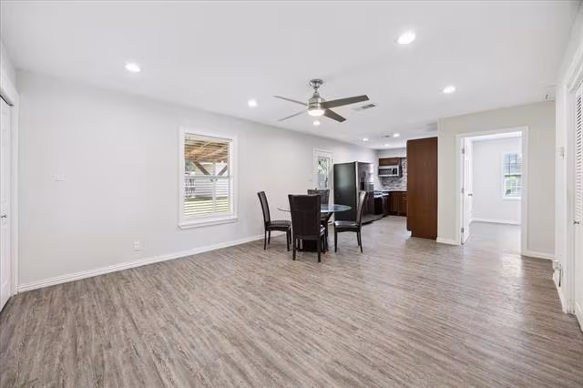 2509 Avenel Dr Farmers Branch, TX 75234 photo 3
