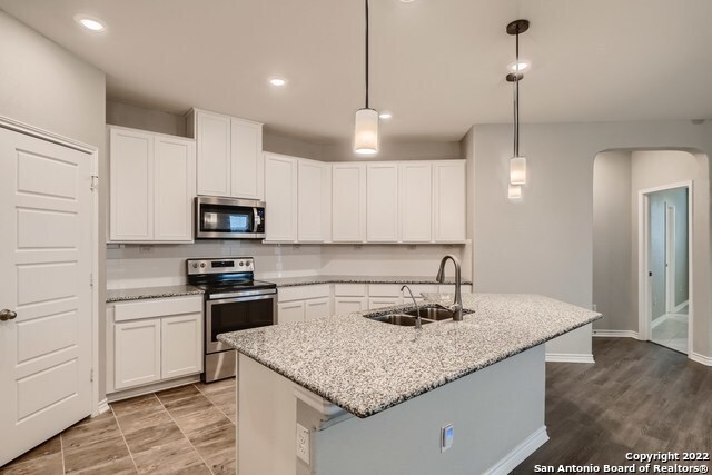 8258 Phantom Fld San Antonio, TX 78254 photo 4