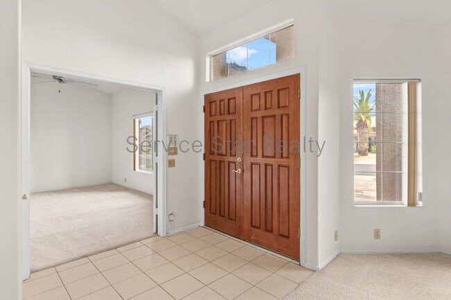 18768 N 89th Ln photo 5