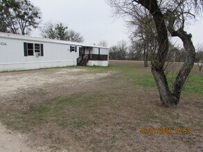 110 Cherylton Drive, Red Rock, TX 78662 photo 2