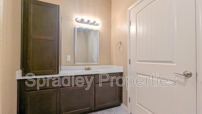1041 Hibiscus Dr Belton, TX 76513 photo 5